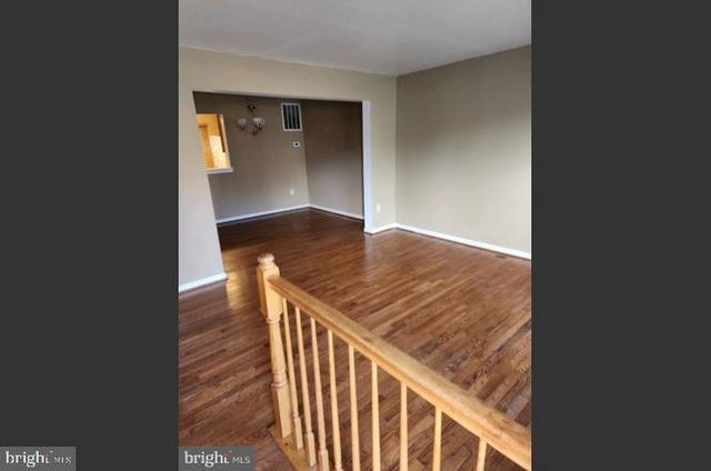 14729 FLOWER HILL DR, Centreville, VA 20120