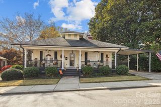 165 8th Avenue, Cramerton, NC 28032