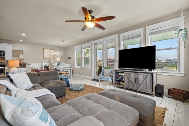 4121 Pointe West Drive 103, Galveston, TX 77554
