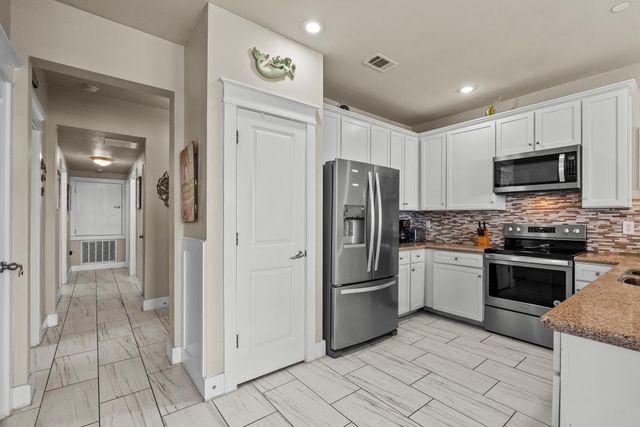 4121 Pointe West Drive 103, Galveston, TX 77554