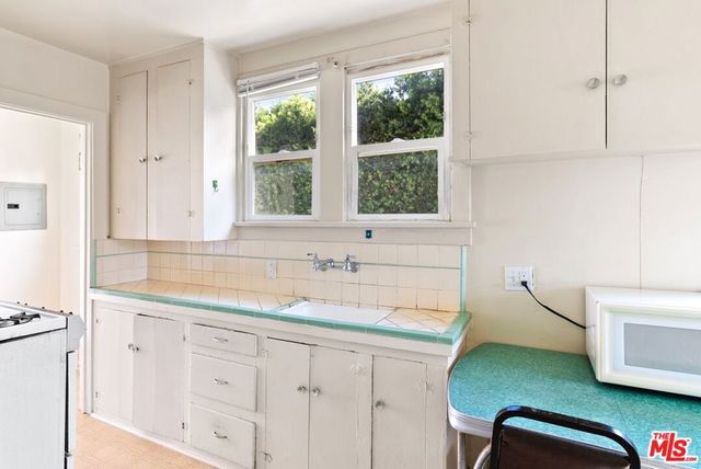 2030 Federal Avenue, Los Angeles, CA 90025