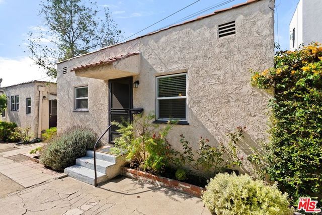 2030 Federal Avenue, Los Angeles, CA 90025