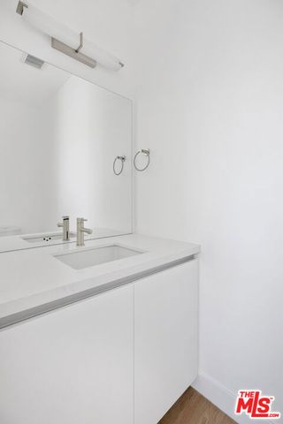 11724 Culver Boulevard 12, Los Angeles, CA 90066