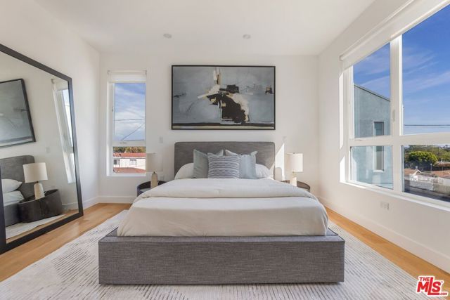 11724 Culver Boulevard 12, Los Angeles, CA 90066