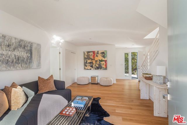 11724 Culver Boulevard 12, Los Angeles, CA 90066