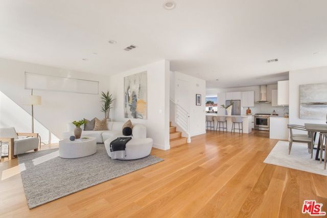 11724 Culver Boulevard 12, Los Angeles, CA 90066