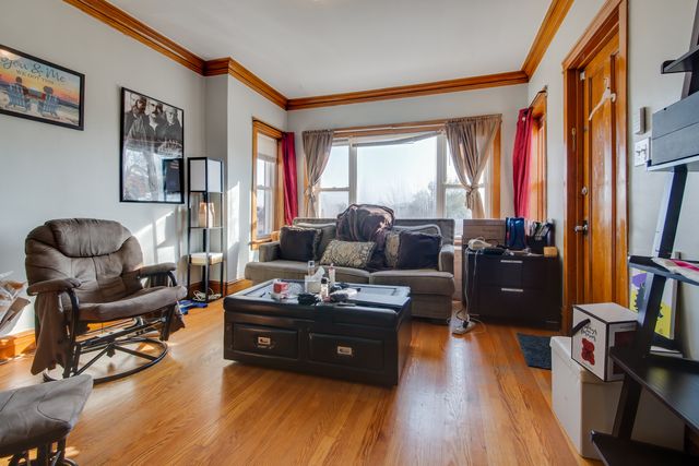 5306 W Roscoe Street 2, Chicago, IL 60641