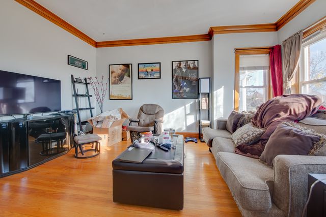 5306 W Roscoe Street 2, Chicago, IL 60641