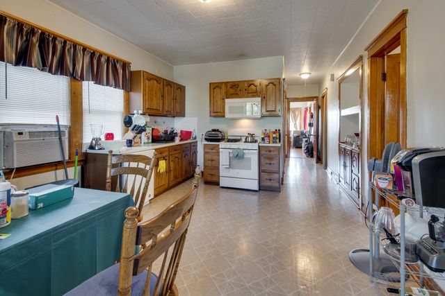 5306 W Roscoe Street 2, Chicago, IL 60641