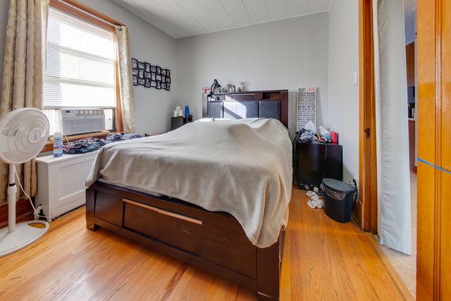 5306 W Roscoe Street 2, Chicago, IL 60641