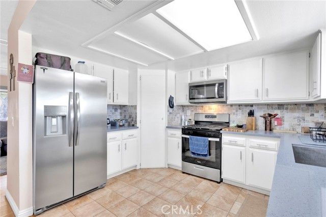 13493 Mesquite Road, Apple Valley, CA 92308