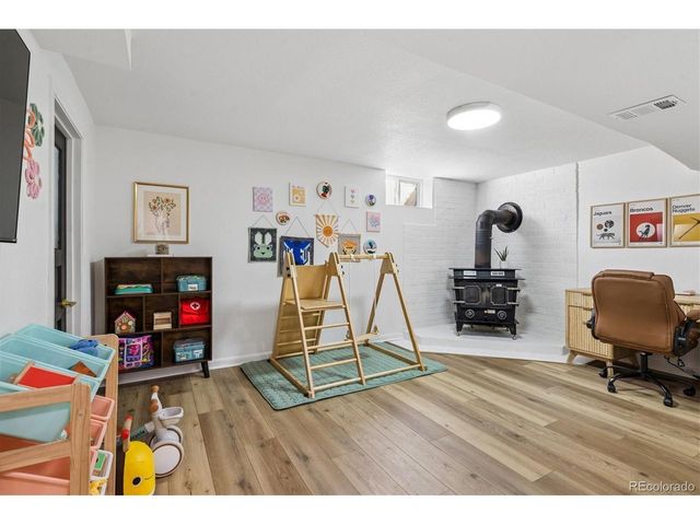 3696 Magnolia St, Denver, CO 80207