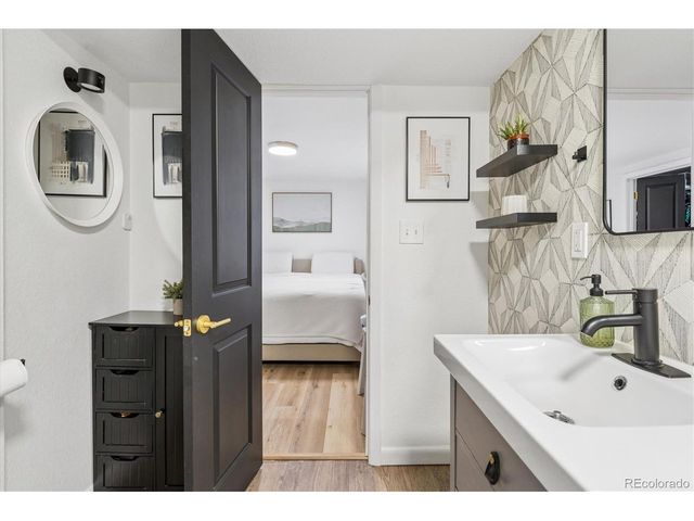 3696 Magnolia St, Denver, CO 80207