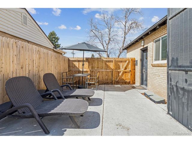 3696 Magnolia St, Denver, CO 80207