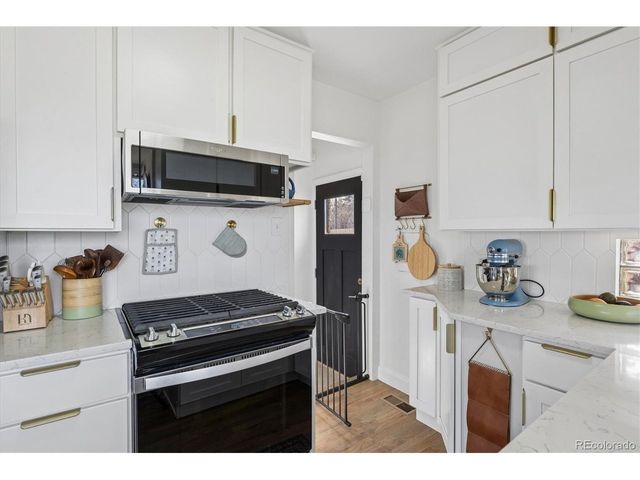 3696 Magnolia St, Denver, CO 80207