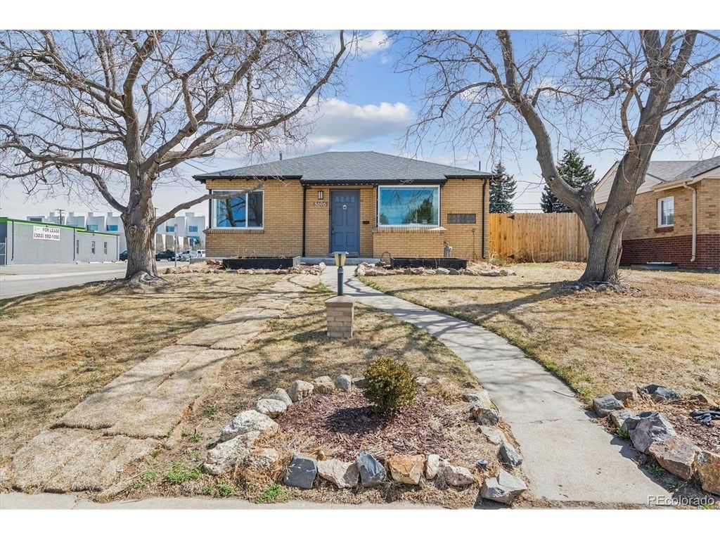 3696 Magnolia St, Denver, CO 80207