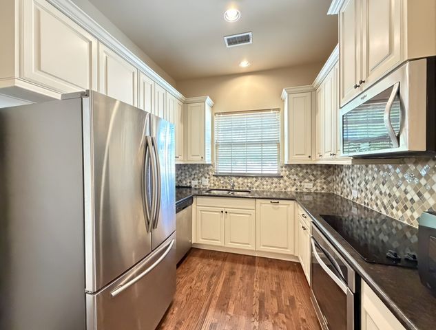 824 Rohan Drive, Richardson, TX 75081