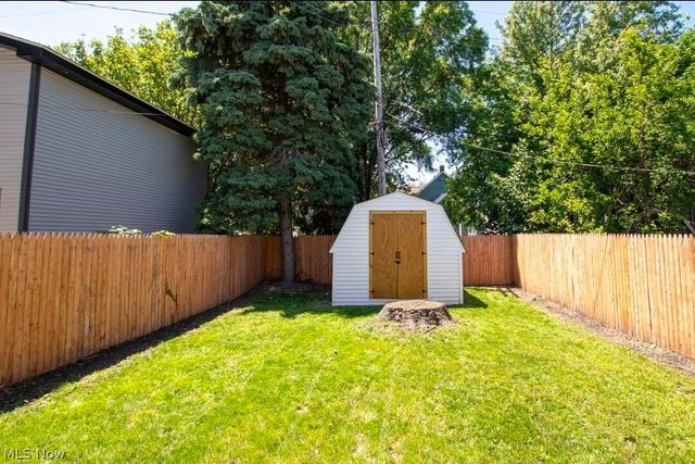 1828 W 57th Street, Cleveland, OH 44102