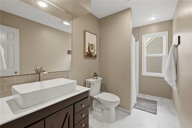 6204 W 126th Street, Overland Park, KS 66209