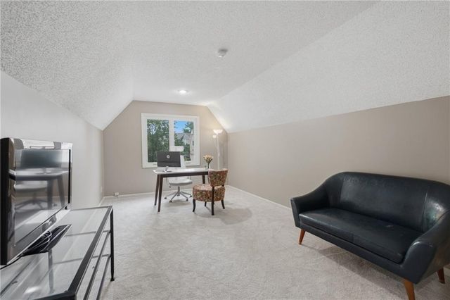 6204 W 126th Street, Overland Park, KS 66209