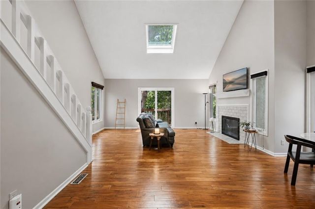 6204 W 126th Street, Overland Park, KS 66209