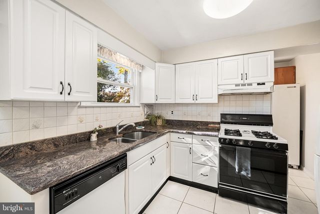 320 OLD FARM RD, Wyncote, PA 19095