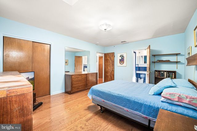 320 OLD FARM RD, Wyncote, PA 19095
