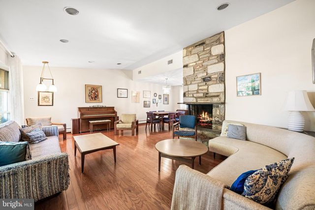 320 OLD FARM RD, Wyncote, PA 19095