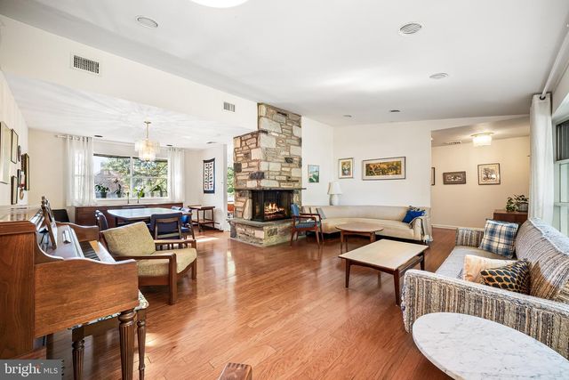 320 OLD FARM RD, Wyncote, PA 19095