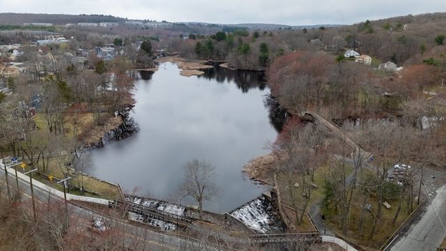 30 Birch Hill Rd, Ashland, MA 01721