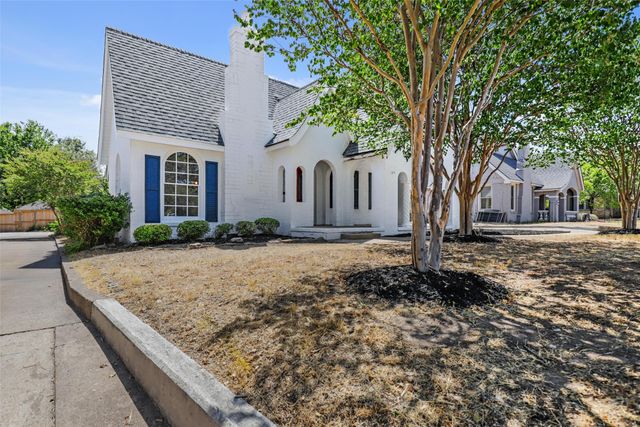 2563 S University Drive, Fort Worth, TX 76109