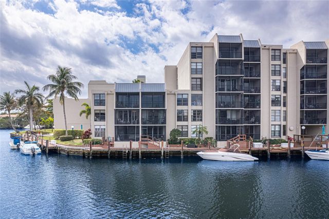 6 Royal Palm Way 211, Boca Raton, FL 33432