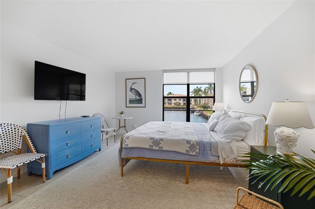 6 Royal Palm Way 211, Boca Raton, FL 33432