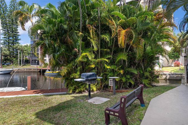 6 Royal Palm Way 211, Boca Raton, FL 33432