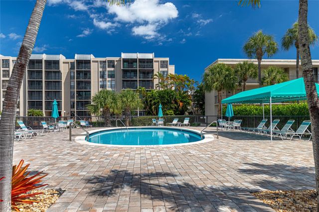 6 Royal Palm Way 211, Boca Raton, FL 33432