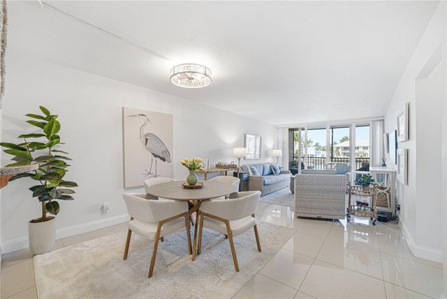 6 Royal Palm Way 211, Boca Raton, FL 33432