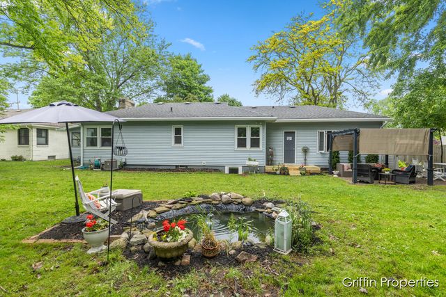 3020 Cascade Road, Grand Rapids, MI 49506