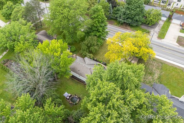 3020 Cascade Road, Grand Rapids, MI 49506