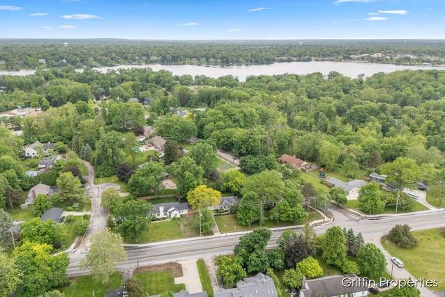 3020 Cascade Road, Grand Rapids, MI 49506