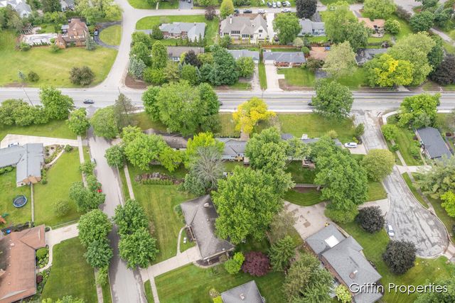 3020 Cascade Road, Grand Rapids, MI 49506