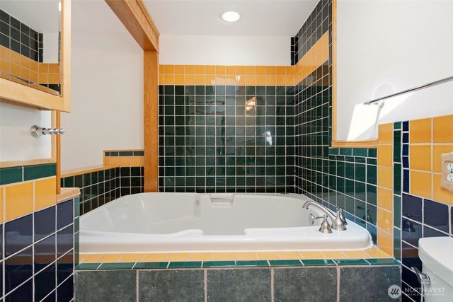 7624 E Casino Road, Everett, WA 98203