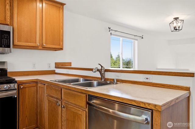 7624 E Casino Road, Everett, WA 98203