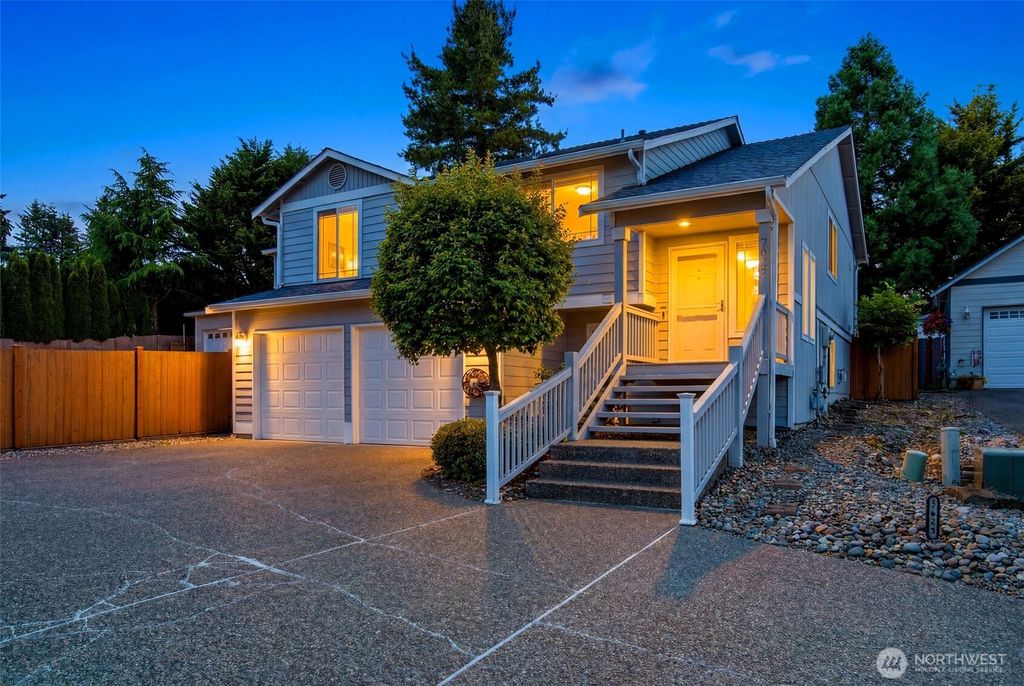 7624 E Casino Road, Everett, WA 98203