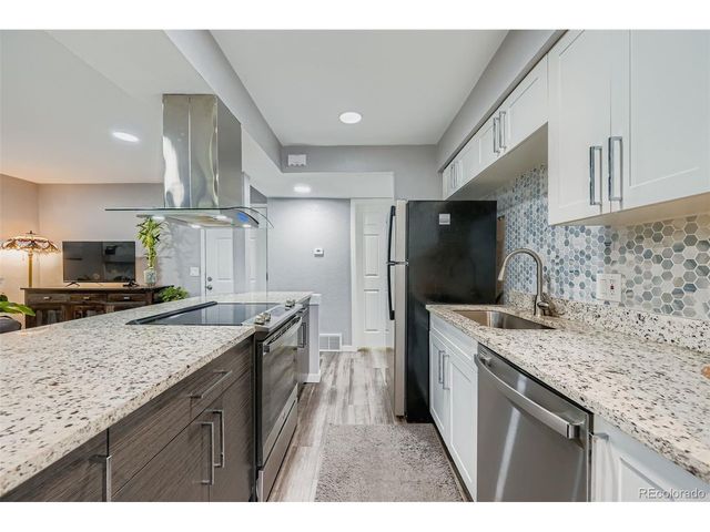17652 E Loyola Dr 2031R, Aurora, CO 80013