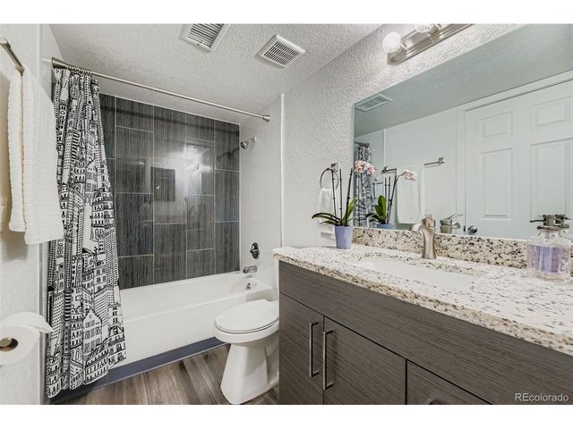 17652 E Loyola Dr 2031R, Aurora, CO 80013