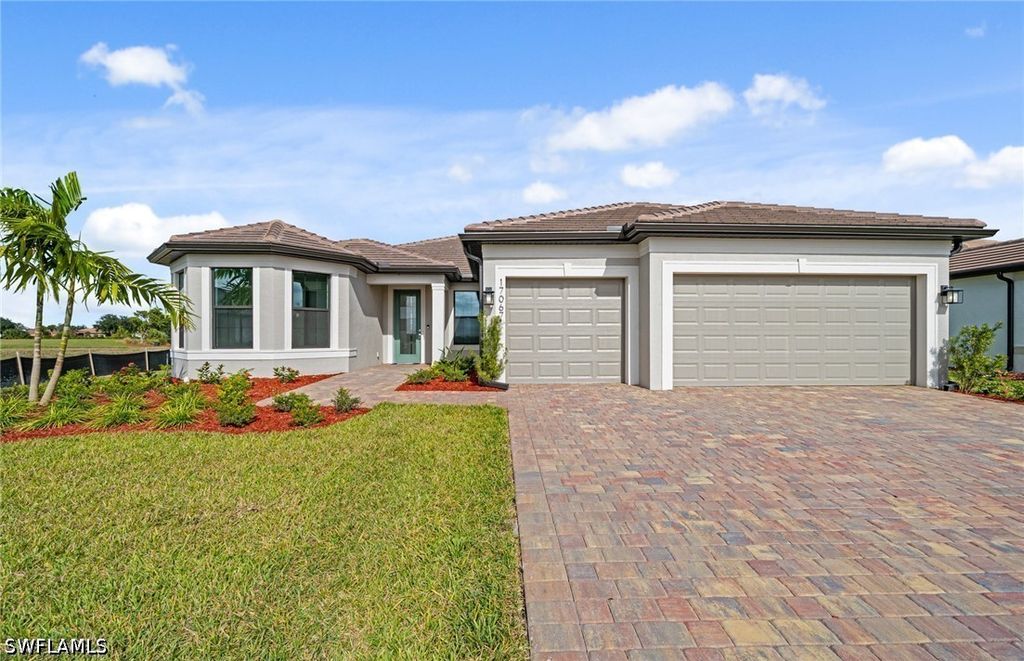 17032 Bishop BLVD, Alva, FL 33920