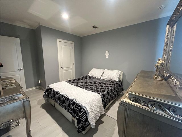 249 Hershal LN, Cedar Creek, TX 78612