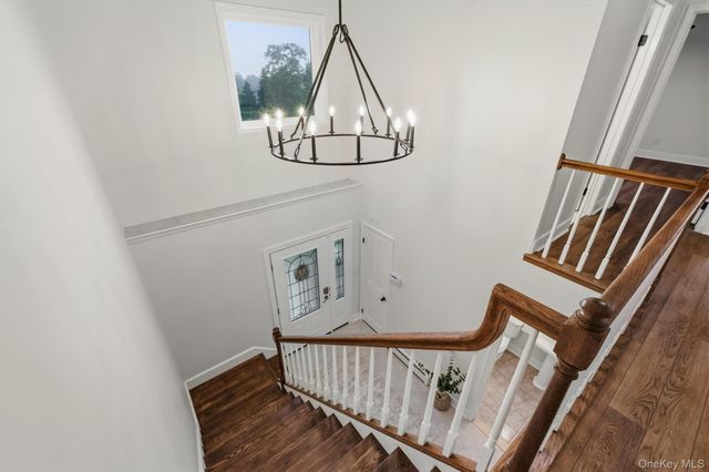 26 Sebastian Court, Hopewell Junction, NY 12533