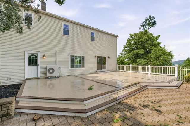 26 Sebastian Court, Hopewell Junction, NY 12533