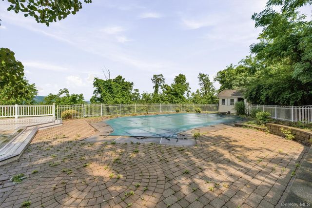 26 Sebastian Court, Hopewell Junction, NY 12533